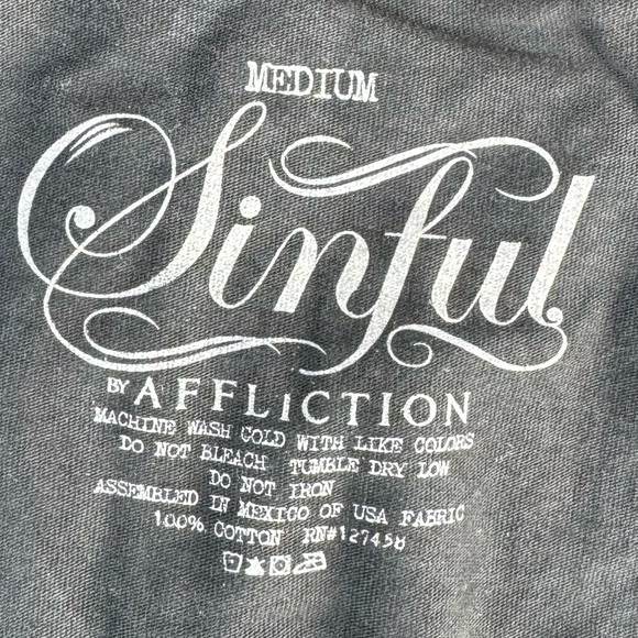 Sinful By Affliction Women’s Graphic Short Sleeve T-Shirt -Size: M / L-NWT - Picture 12 of 12